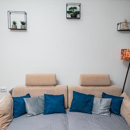 Puzzle Apartaments&Studios Craiova Extérieur photo