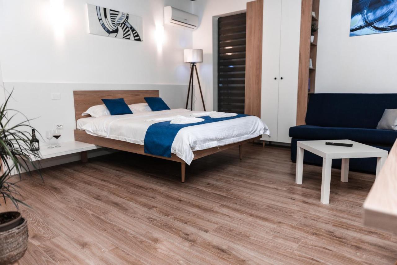 Puzzle Apartaments&Studios Craiova Extérieur photo