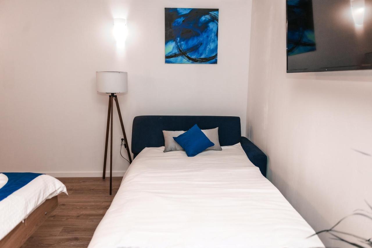 Puzzle Apartaments&Studios Craiova Extérieur photo