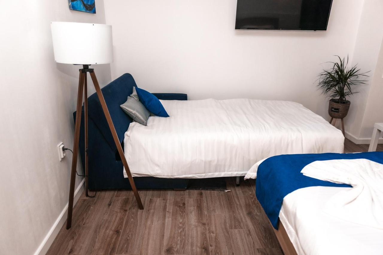 Puzzle Apartaments&Studios Craiova Extérieur photo