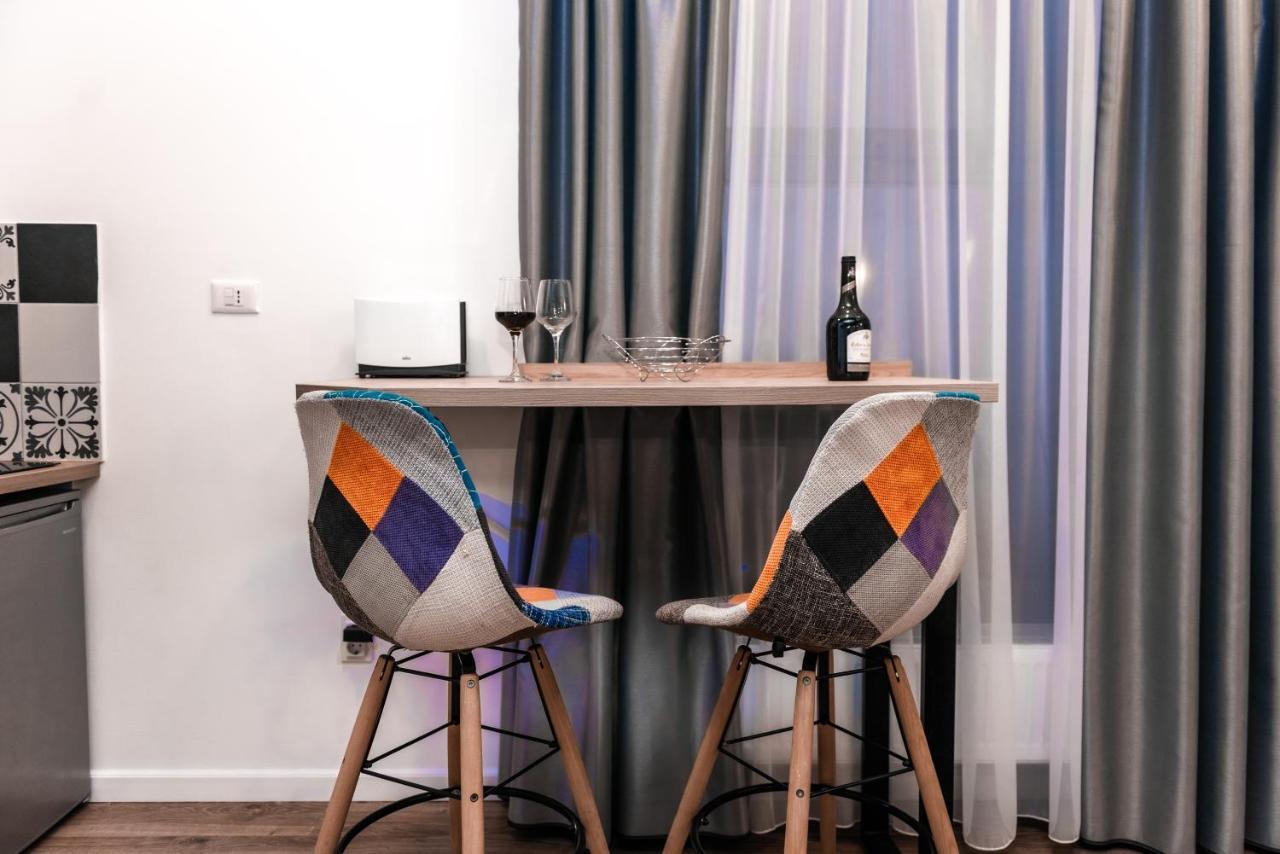 Puzzle Apartaments&Studios Craiova Extérieur photo