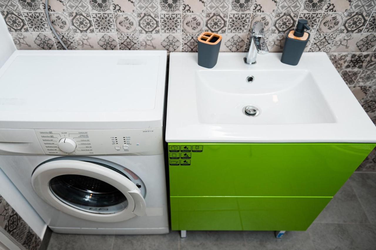 Puzzle Apartaments&Studios Craiova Extérieur photo
