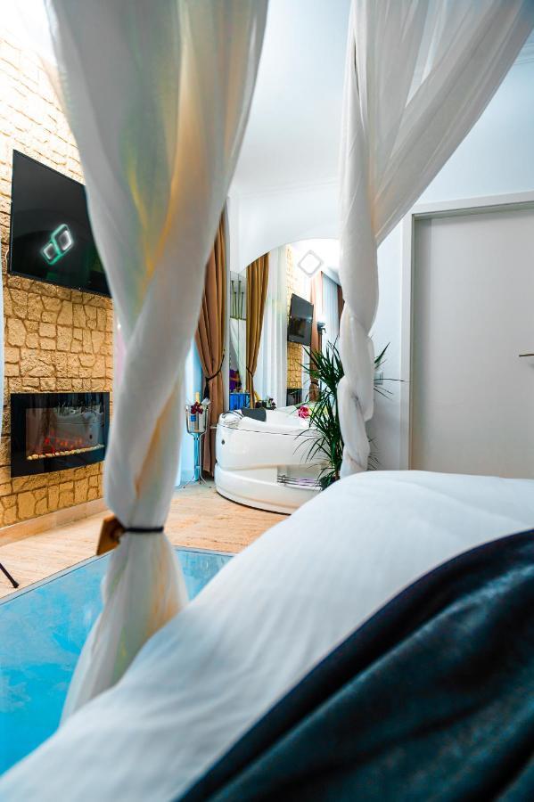 Puzzle Apartaments&Studios Craiova Extérieur photo