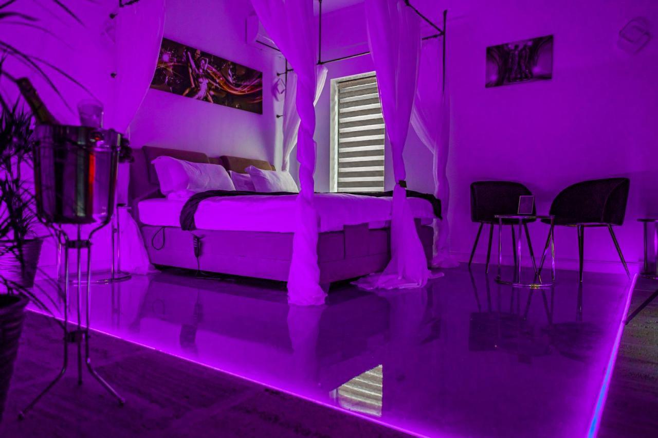 Puzzle Apartaments&Studios Craiova Extérieur photo